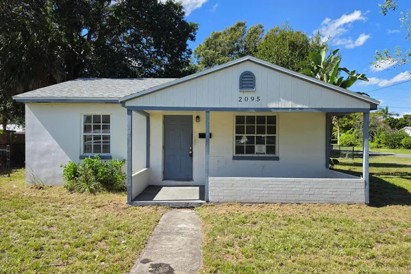 Home at 2095 36TH Avenue, Vero Beach, FL 32960