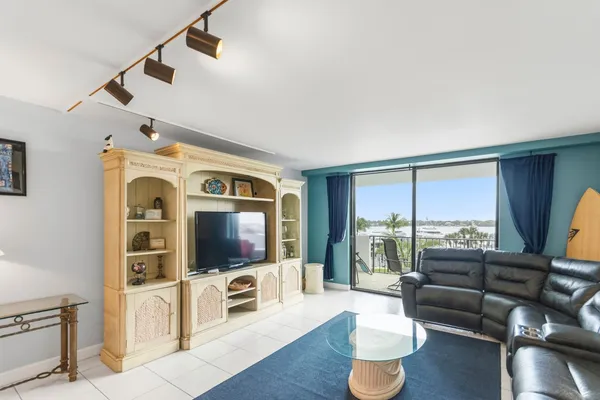 Home at 1200 MARINE Way 203, North Palm Beach, FL 33408